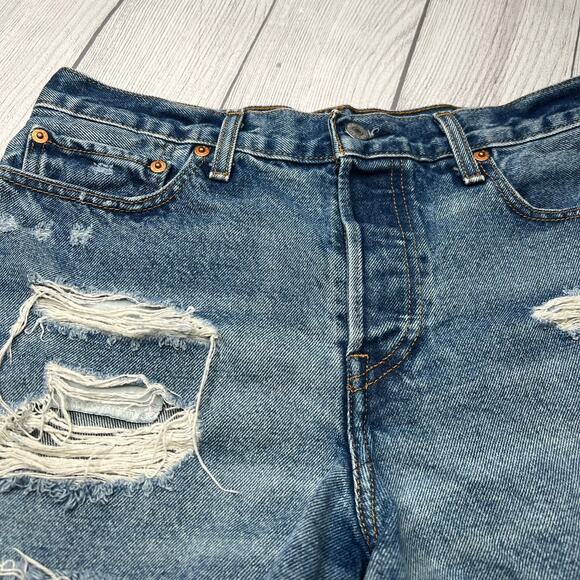 Levi's Wedgie Short High Rise Medium Wash Distressed Cut Off Denim Shorts Sz 30 - Picture 4 of 13